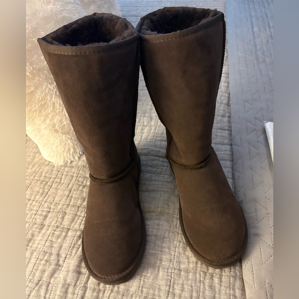 Ozwear Fur Boots Women’s 9.5